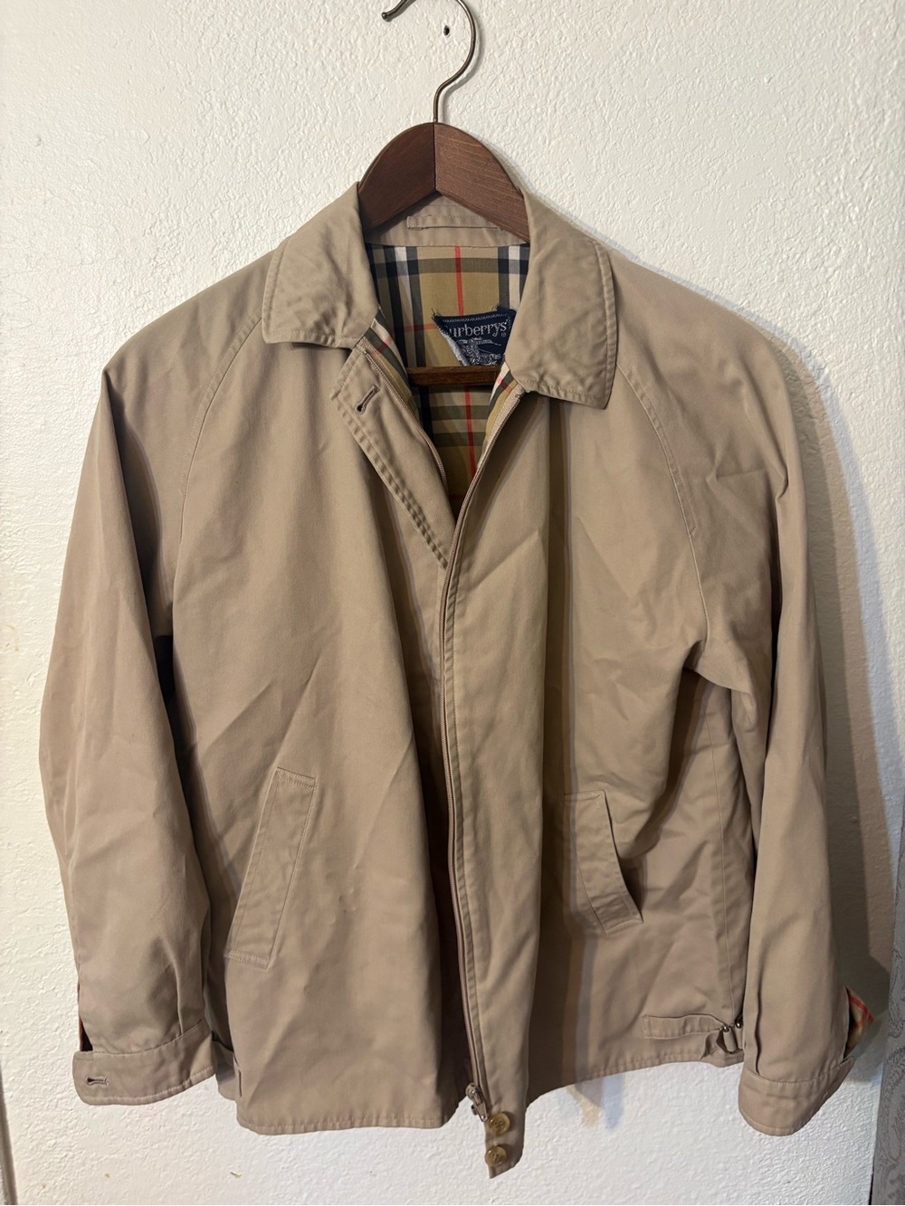 Burberry Men's Tan Trench Jacket with Signature Check Lining